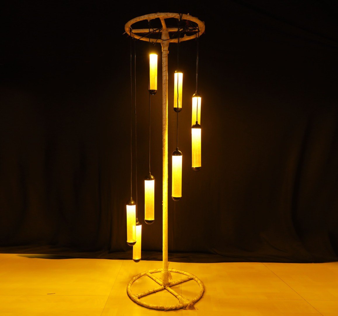 8 Pipes in Stand Golden Transparent